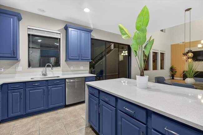 Building Photo - 1389 Heritage Landings Dr