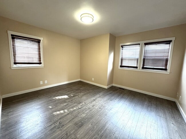 Building Photo - 3Bd/2.5Ba Seattle House