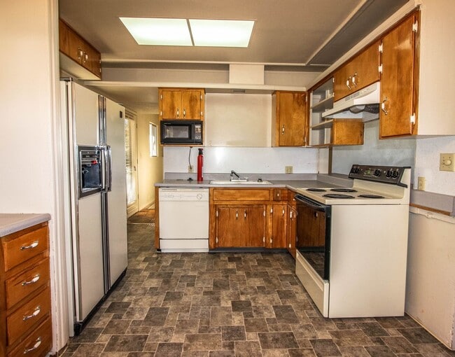 Building Photo - Two Bedroom Prescott Home