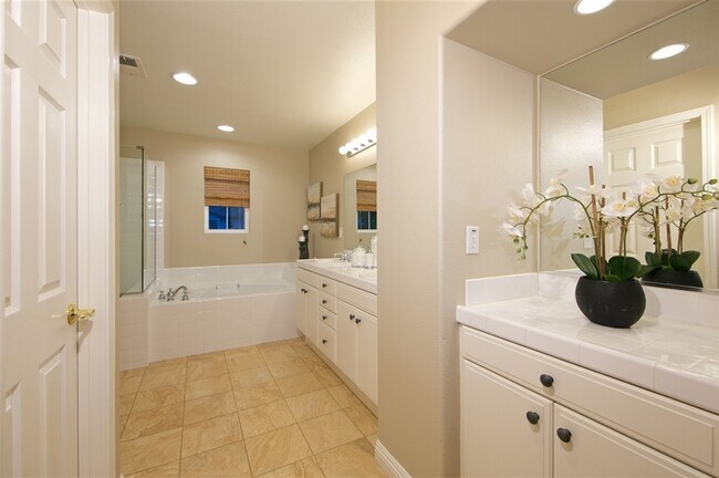 Building Photo - 4160 Twilight Ridge