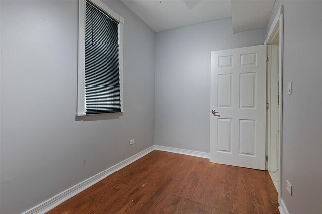 Building Photo - 5241 S Wolcott Ave