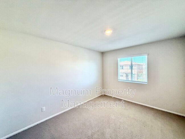 Building Photo - 36330 Albus Ave