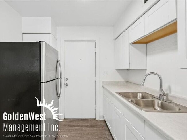 Building Photo - Charming 1Bdm 1Ba Apartment In Central Phoenix - Move In Special!