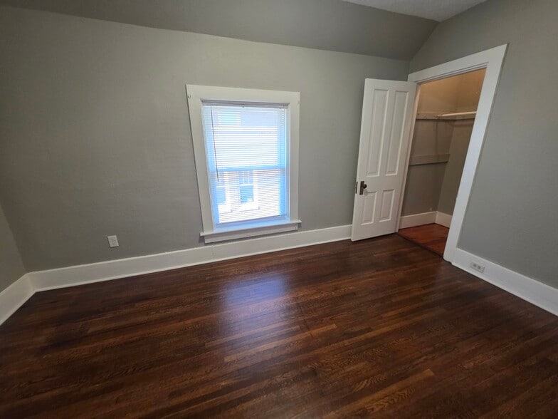 Building Photo - 701 Wilson St