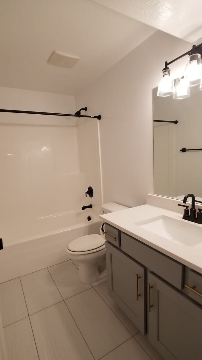 Building Photo - 32 W Sicula Rd.