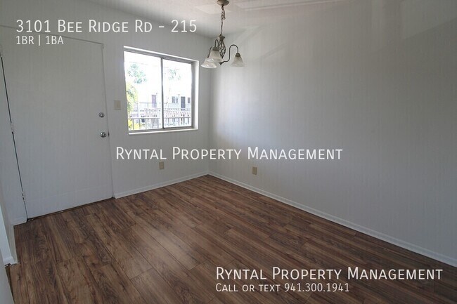 Building Photo - 3101 Bee Ridge Rd