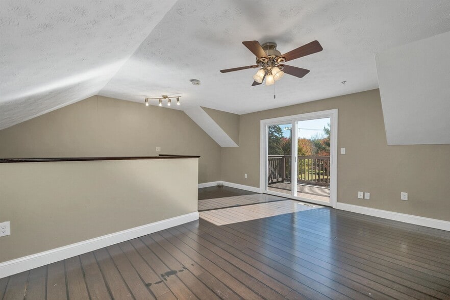 Building Photo - 32 Cadogan Way