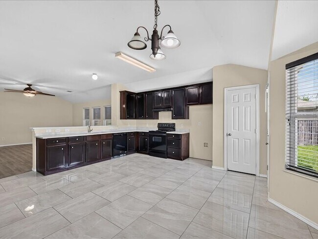 Building Photo - 2313 Belmont Park Dr