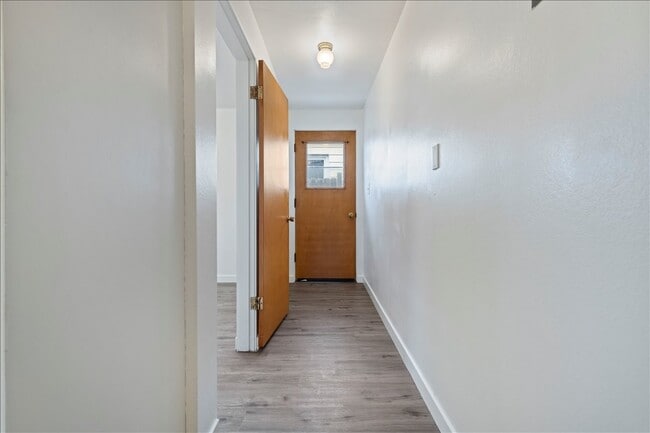 Building Photo - 1407 Ellis Ave