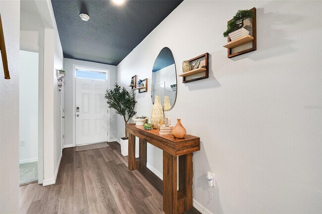 Building Photo - 5457 Hayloft Dr