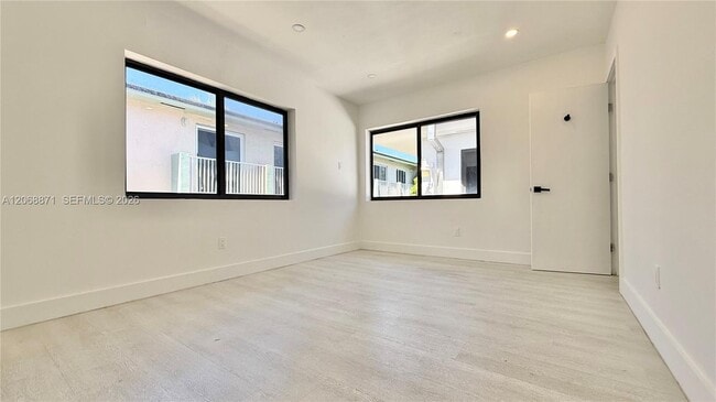 Building Photo - 609 Lenox Ave.