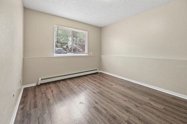 Building Photo - 3950 Stonedike Dr