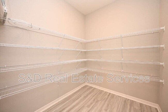 Building Photo - 1731 Oceania Ave