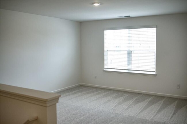 Building Photo - 386 Red Dragon Dr