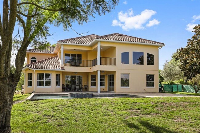 Building Photo - 5554 Palm Lake Cir
