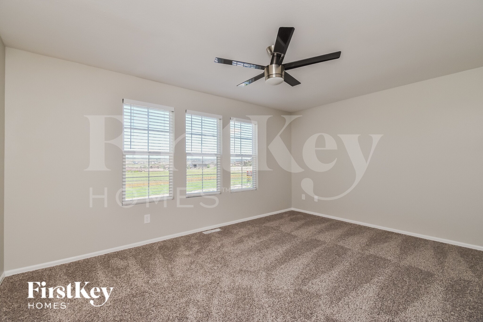 Building Photo - 6255 Sorpresa Ln