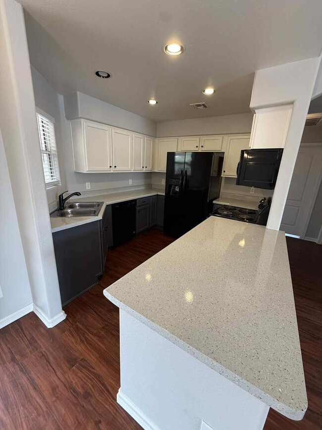 Building Photo - 2945 Bronze Creek Way