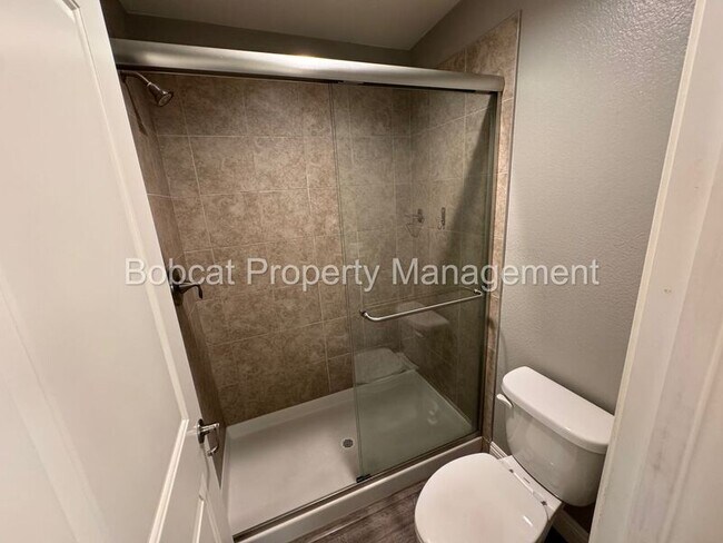 Building Photo - 1292 Saltern Dr