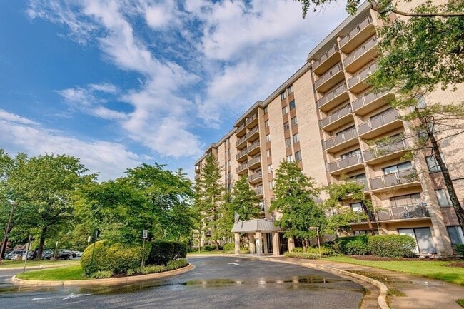 Building Front - 3101 S Manchester St