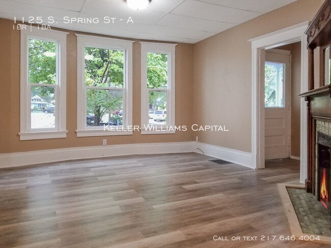 Building Photo - 1125 S Spring St