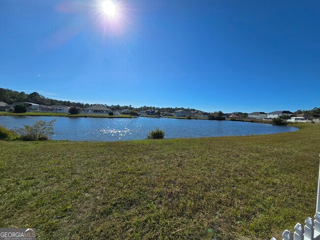 Building Photo - 127 Cedar Cir Dr