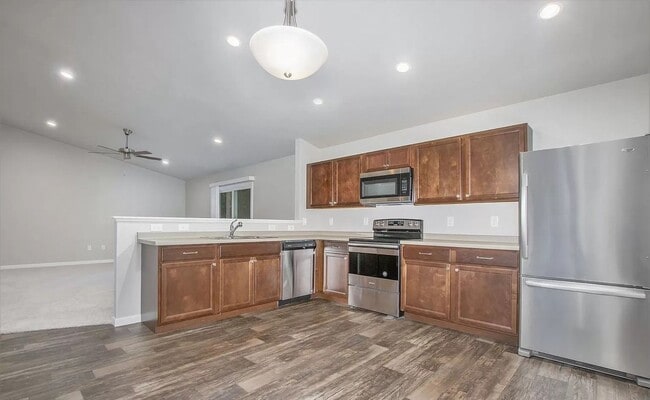 Building Photo - Newer Kentwood Home for Lease May 15 Occupancy!