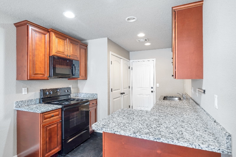 Building Photo - 19 Lawrence Rd 434