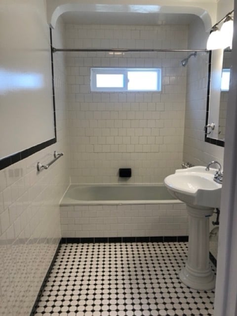 Building Photo - 729 N Harper Ave