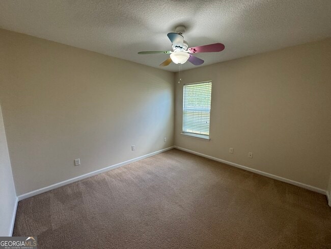 Building Photo - 607 Victorias Cir