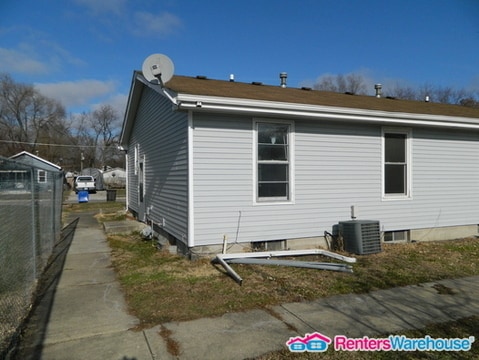 Building Photo - 2753 Cleveland Ave