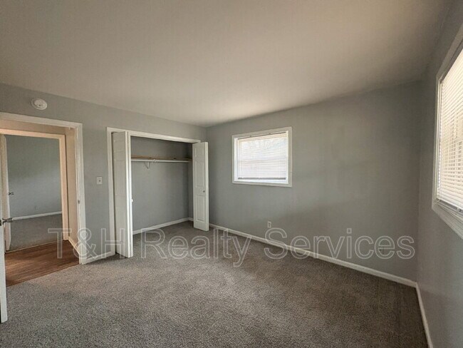 Building Photo - 10204 Catalina Dr