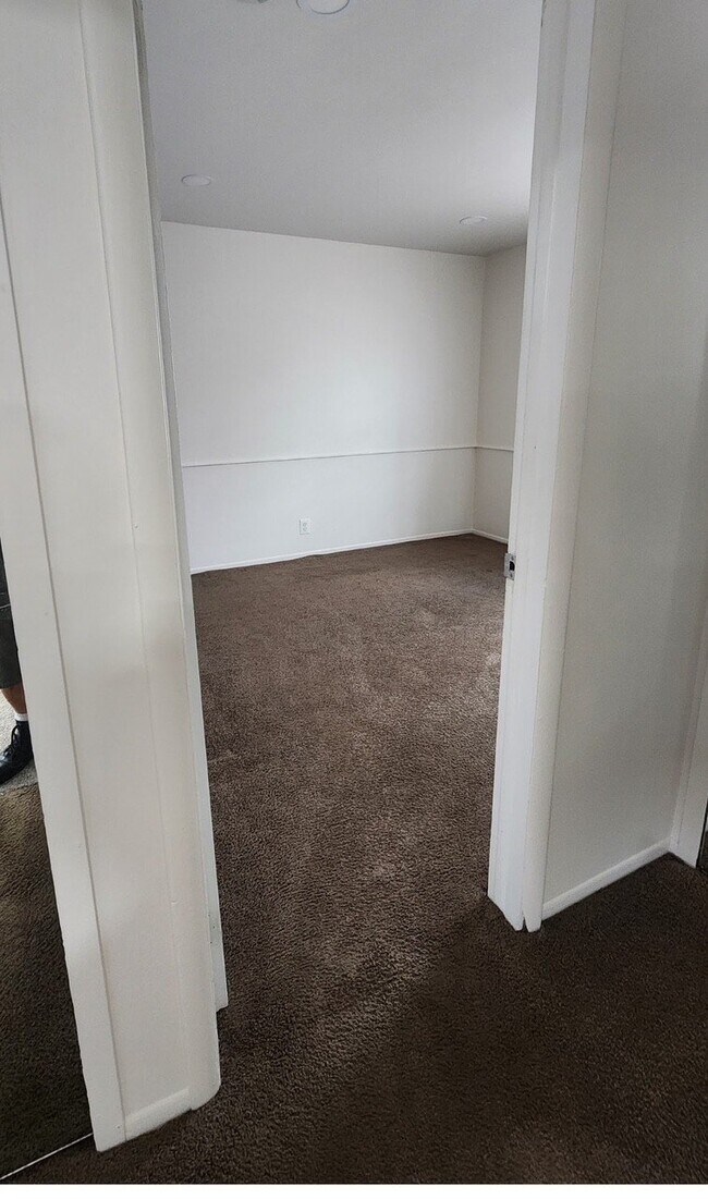 Building Photo - 25341 Shiawassee Cir
