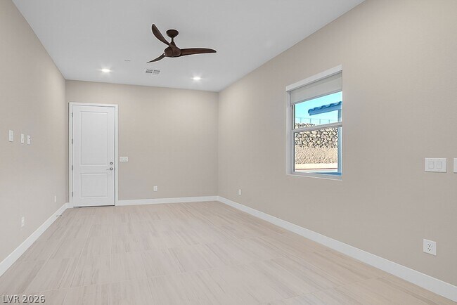 Building Photo - 369 Portus Delphini Ct