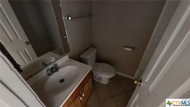 Building Photo - 2406 Timberline Dr