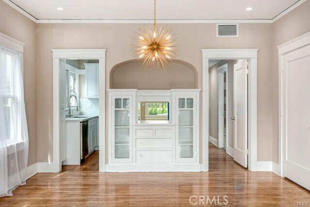 Building Photo - 107 N Columbus Ave