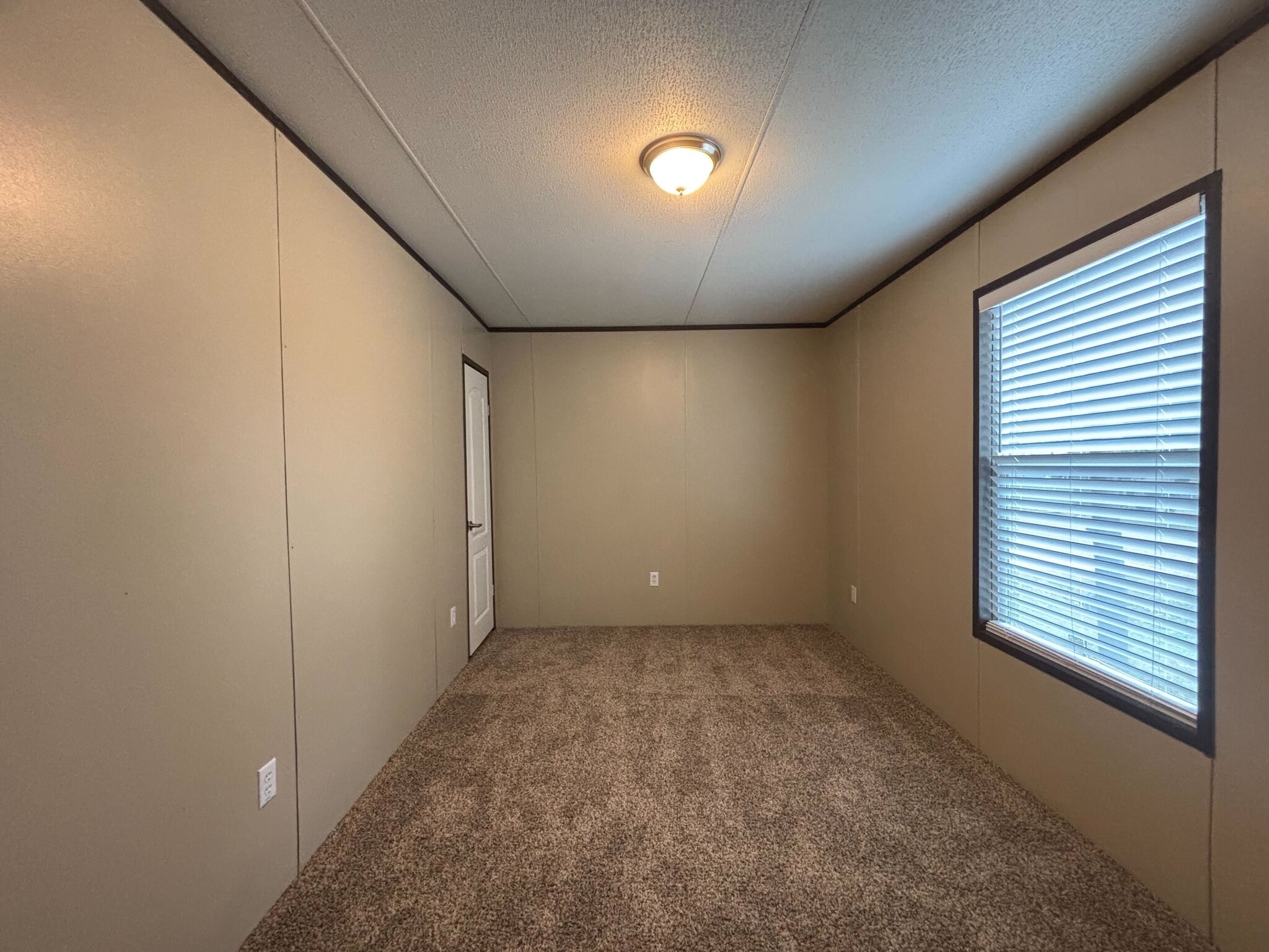 Building Photo - 1612 N 6th St