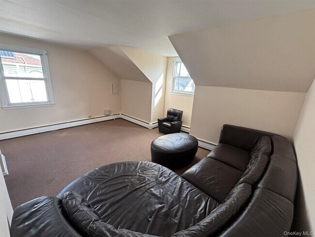 Building Photo - 308 Lucille Ave