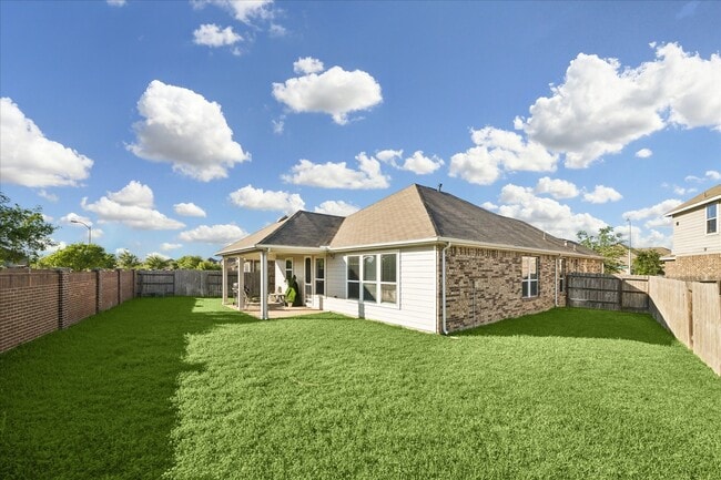 Building Photo - 22207 Davenport Downs Ln