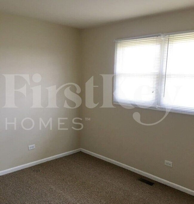 Building Photo - 17225 Coventry Ln