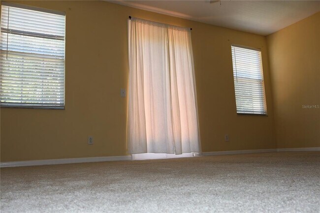 Building Photo - 3019 Pointeview Dr