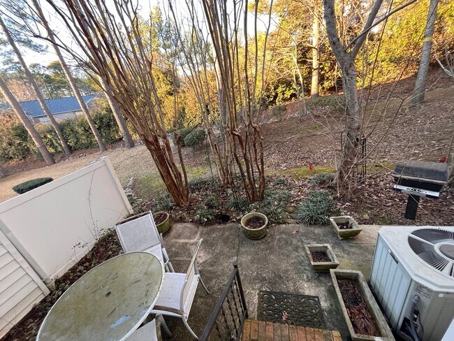 Building Photo - 118 Grande Meadow Way