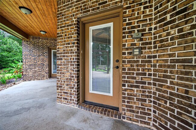 Building Photo - 7030 Pisklak Rd