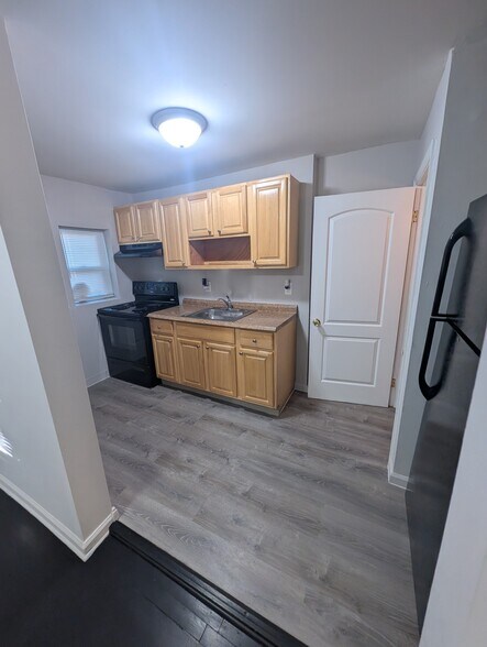 Primary Photo - 3800 Bonview Ave