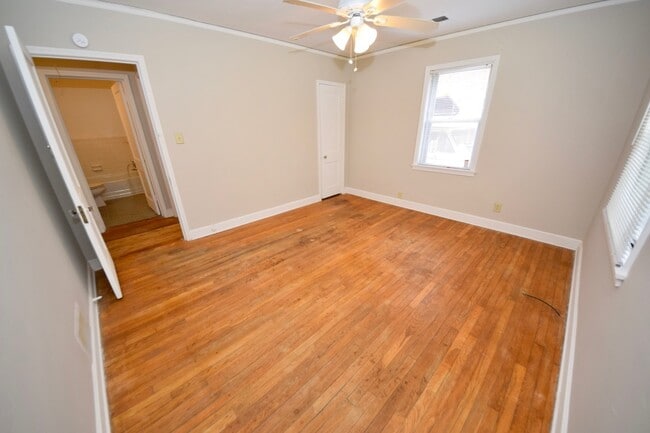 Building Photo - 4 Bedroom, 2 Bathrooms Near UOM and Highland