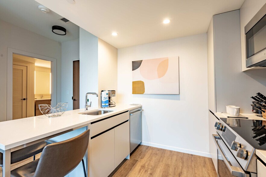 Building Photo - 131 Seaport Blvd