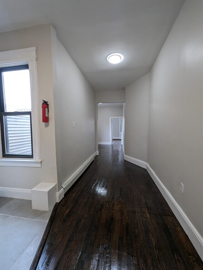 Building Photo - 215 64th St