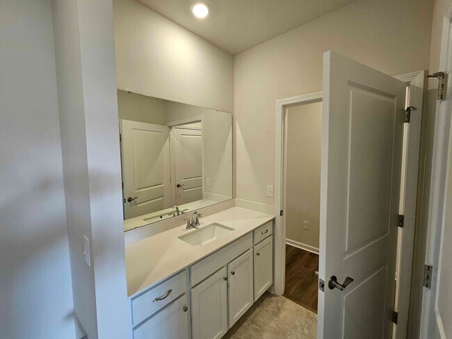 Building Photo - Bell Farm Community - 3BR / 2BA + Garage