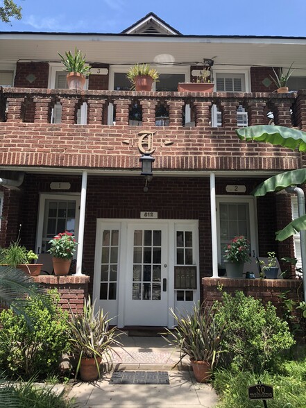 Front Door to 4 plex - 812 Branard St