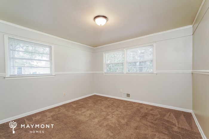 Building Photo - 2118 Cadden Rd