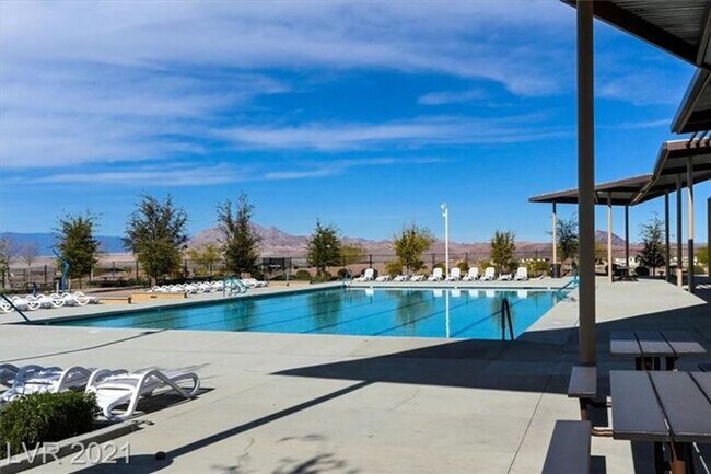 Building Photo - HENDERSON CADENCE COMMUNITY - 3 bed 2.5 ba...